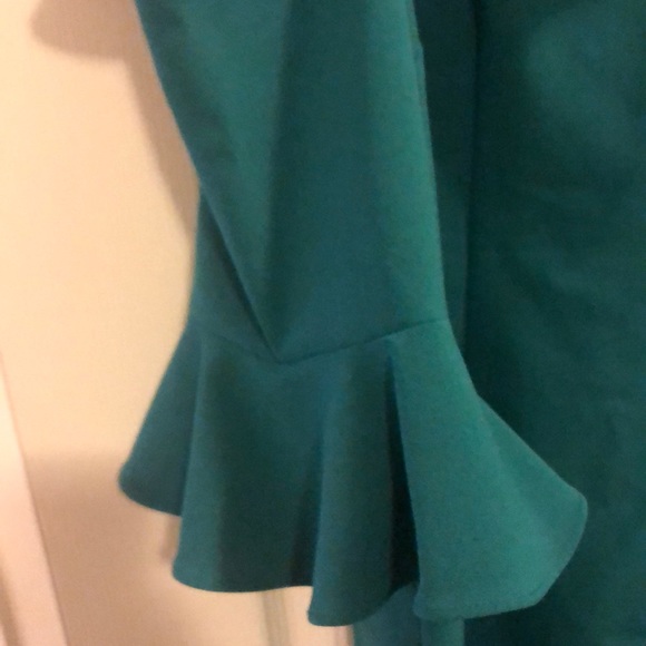 Dresses - Picture 2 of 2